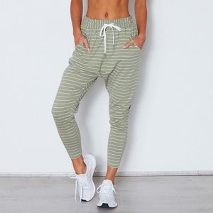 Sarah’s Day - drop it like it’s crotch pants